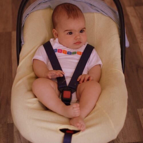 It's so easy! Cover for car seat